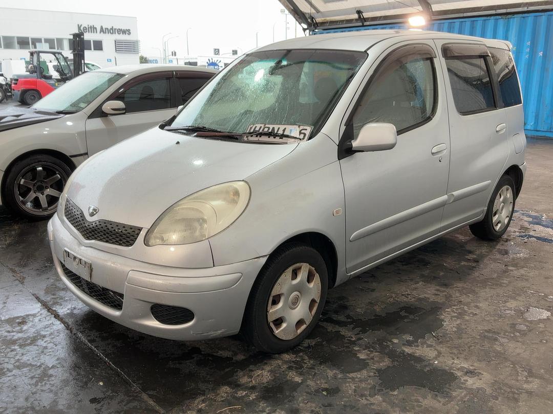 Photo '4' of Toyota Funcargo Photo '4' of Toyota Funcargo
