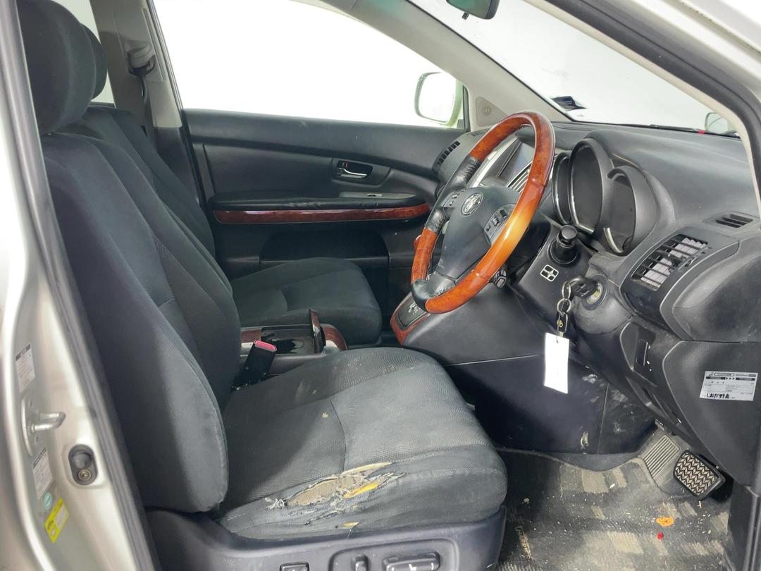 Photo '14' of Toyota Harrier Photo '14' of Toyota Harrier