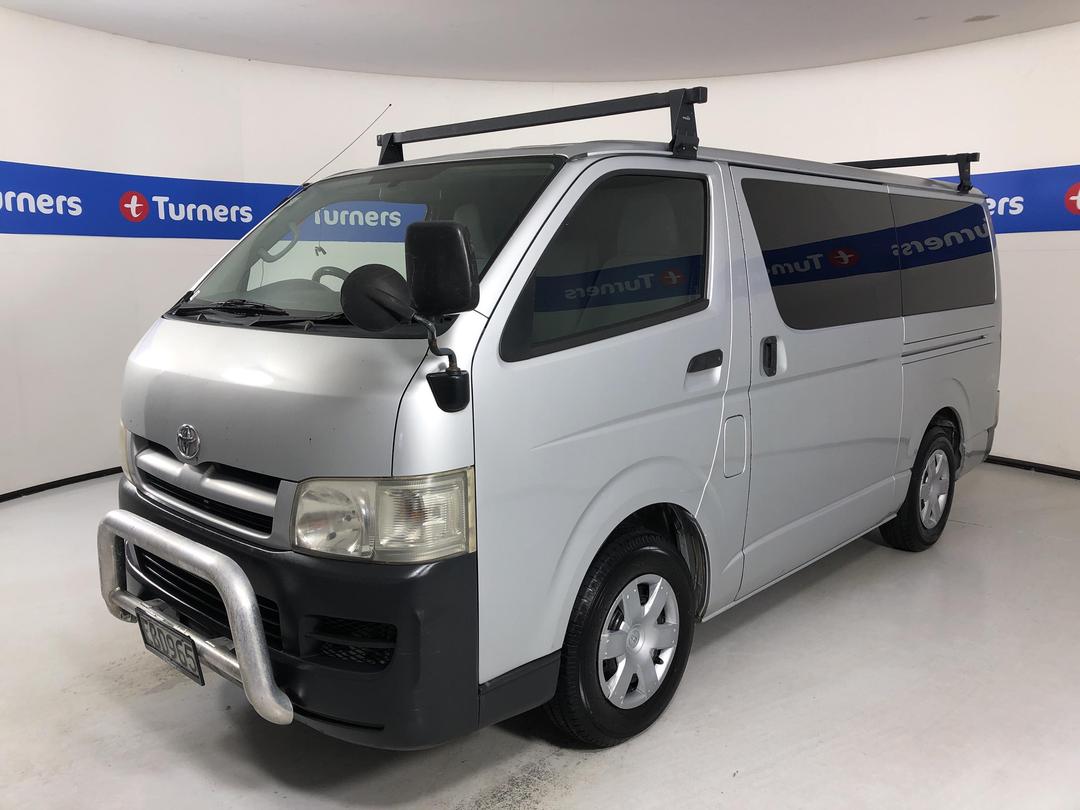 Photo '4' of Toyota Hiace