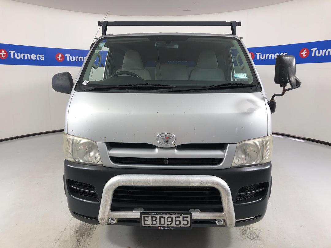 Photo '2' of Toyota Hiace