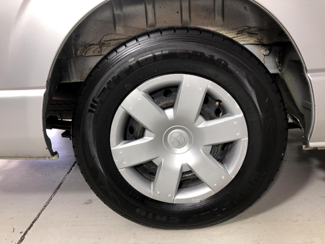 Photo '12' of Toyota Hiace