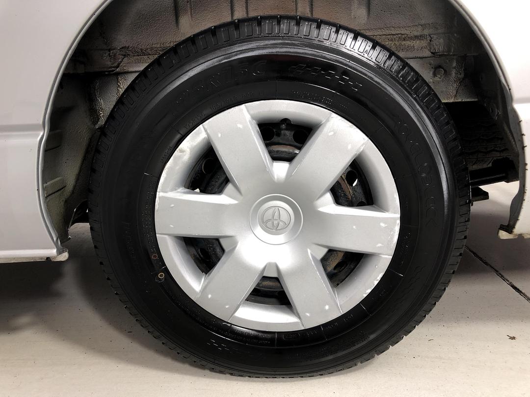 Photo '11' of Toyota Hiace