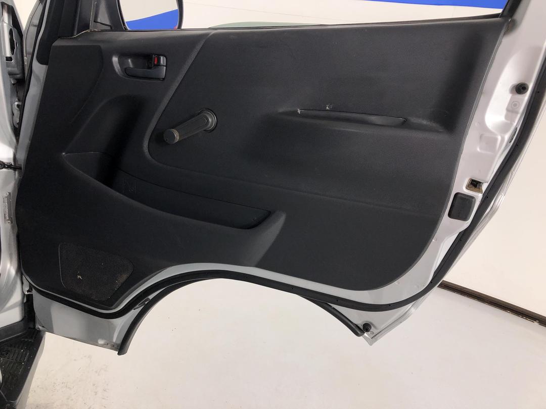 Photo '15' of Toyota Hiace