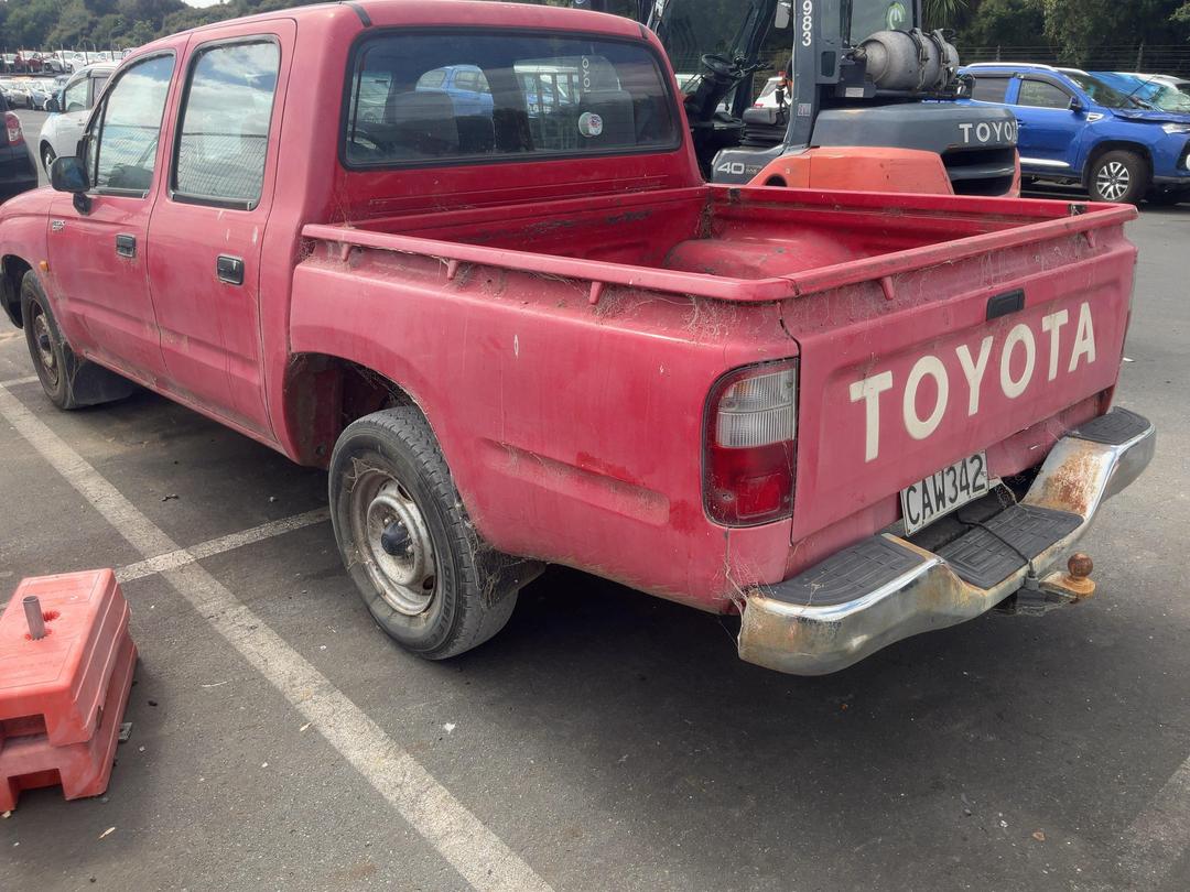 Photo '3' of Toyota Hilux D/CAB