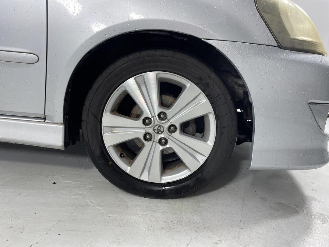 Photo '7' of Toyota Ipsum 2.4L