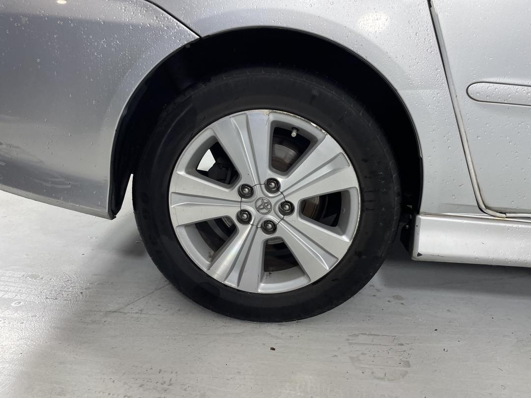 Photo '10' of Toyota Ipsum 2.4L