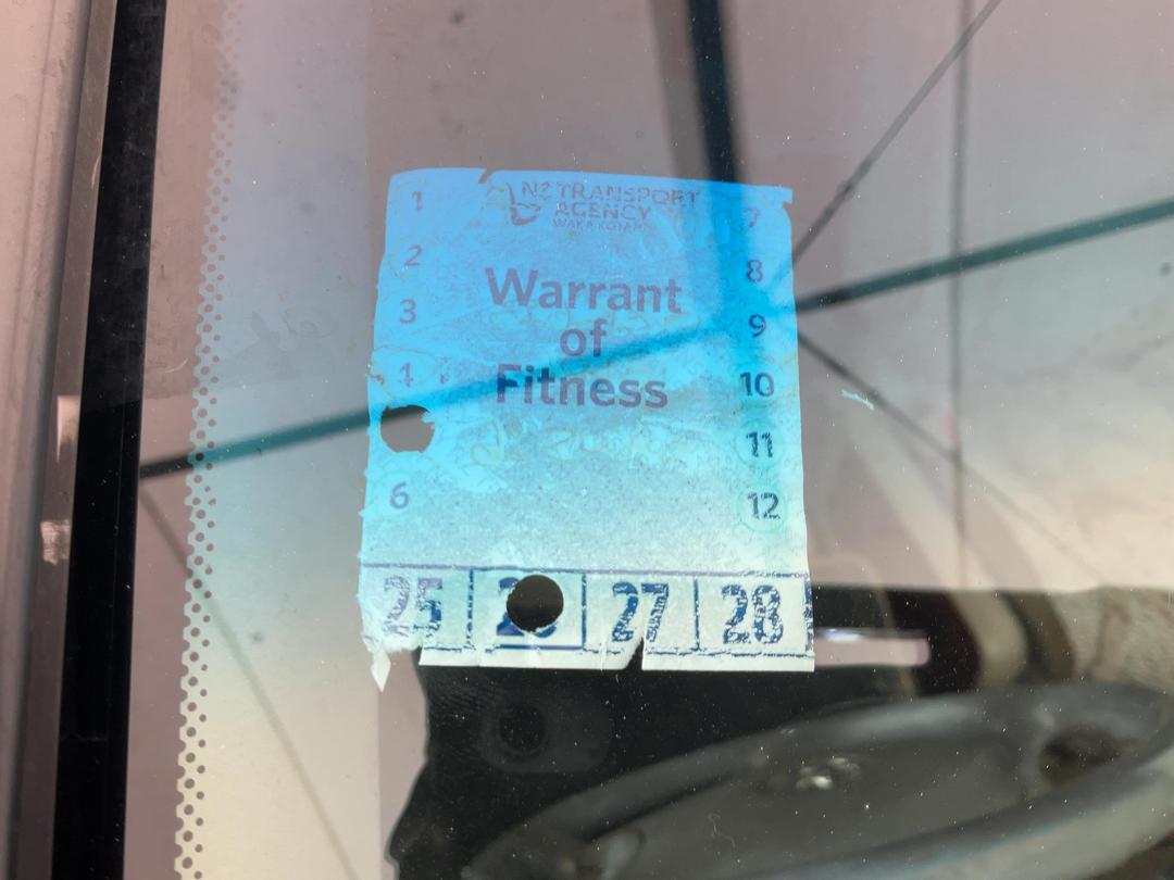 Photo '23' of Toyota Ipsum 240 I