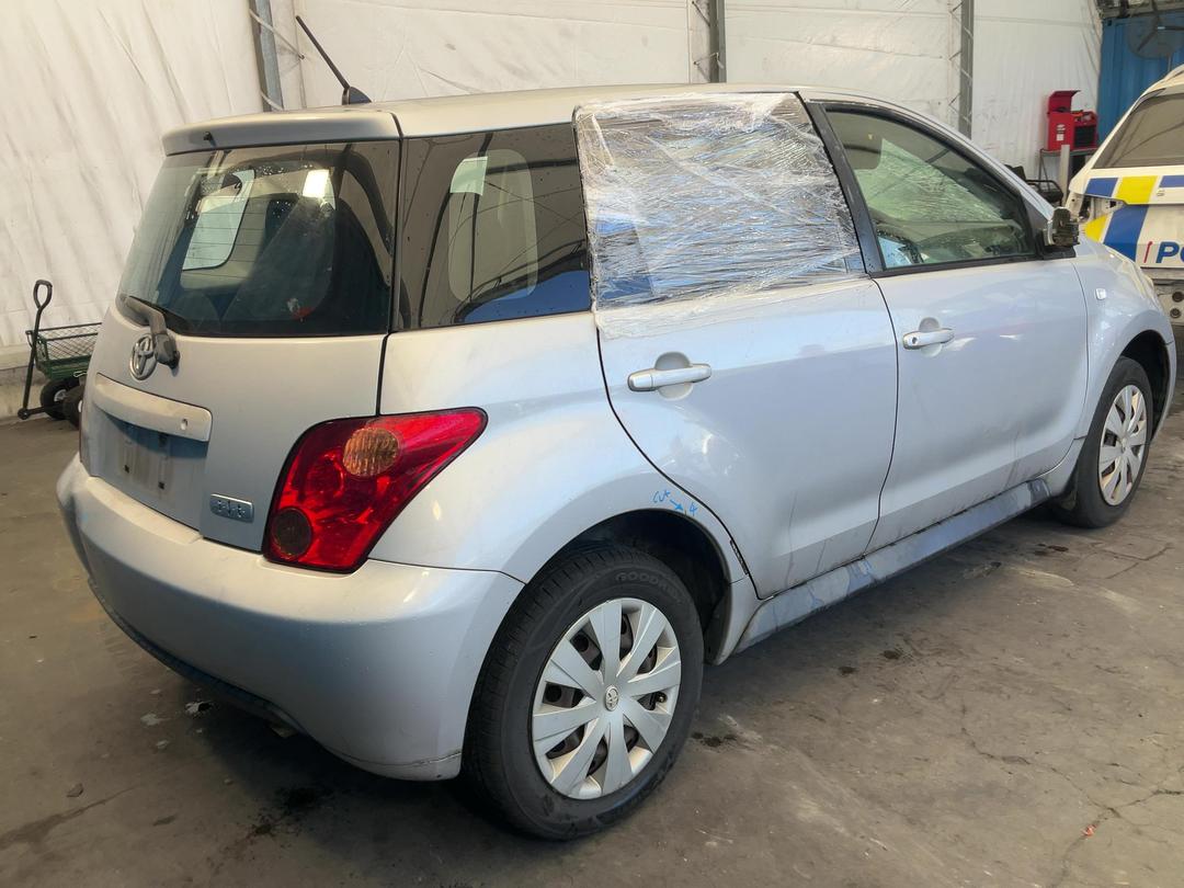 Photo '6' of Toyota IST Photo '6' of Toyota IST
