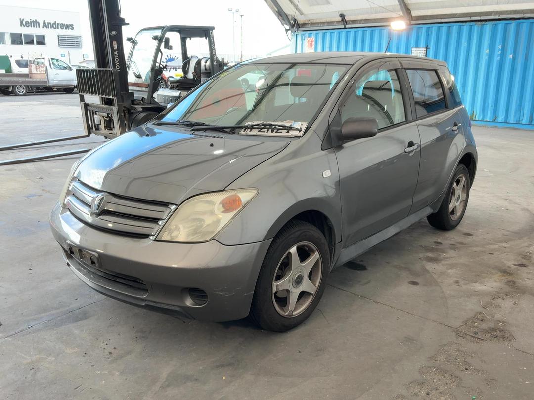 Photo '7' of Toyota IST Photo '7' of Toyota IST