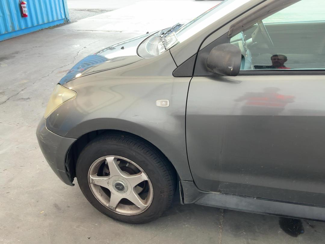 Photo '9' of Toyota IST Photo '9' of Toyota IST