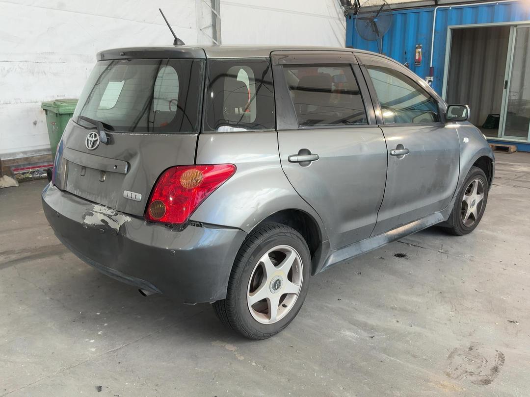 Photo '14' of Toyota IST Photo '14' of Toyota IST
