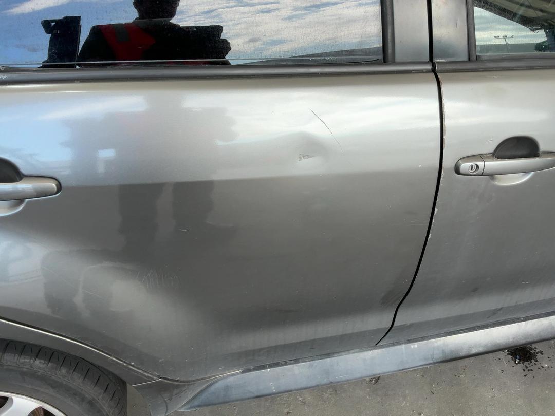 Photo '16' of Toyota IST Photo '16' of Toyota IST