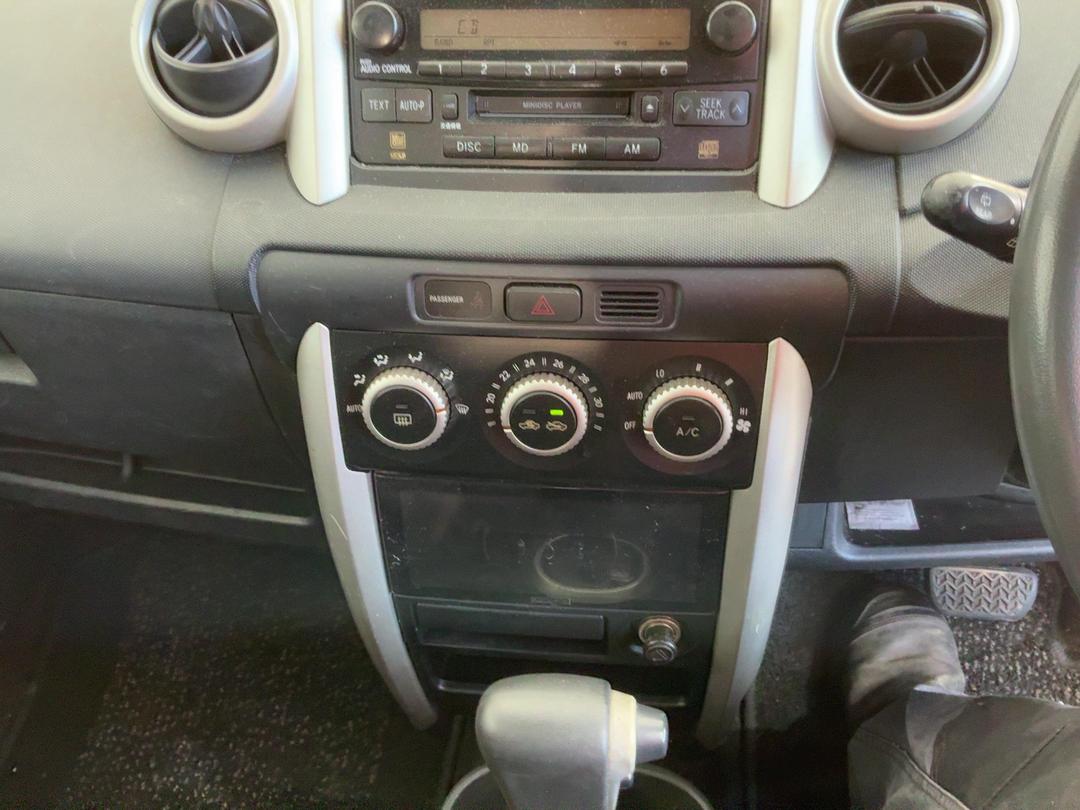 Photo '22' of Toyota IST Photo '22' of Toyota IST