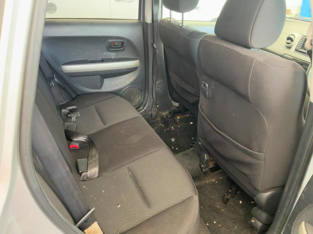 Photo '7' of Toyota IST