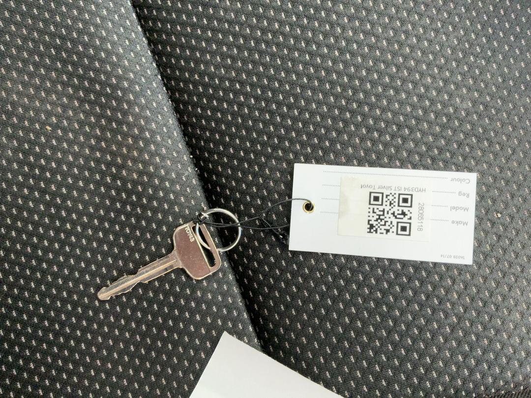 Photo '12' of Toyota IST