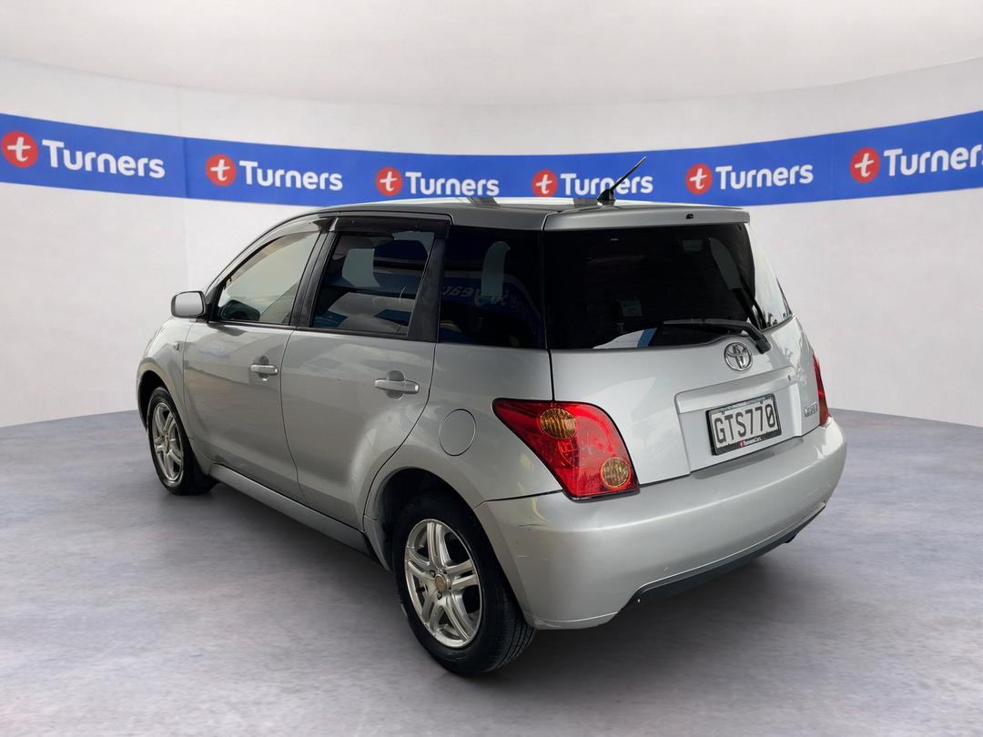 Photo '5' of Toyota IST