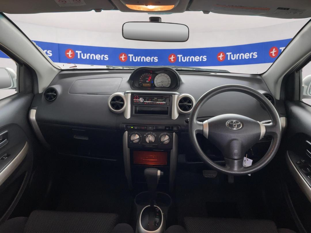 Photo '17' of Toyota IST