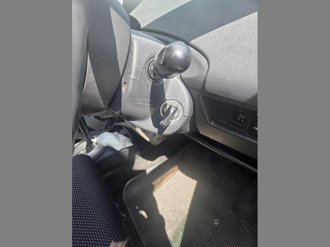 Photo '7' of Toyota IST