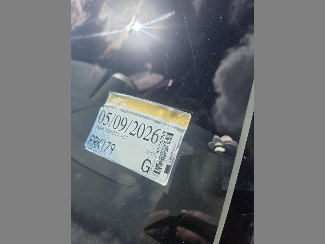 Photo '9' of Toyota IST