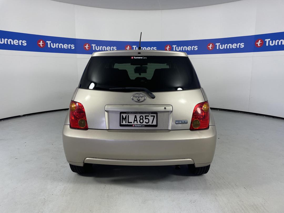 Photo '5' of Toyota IST