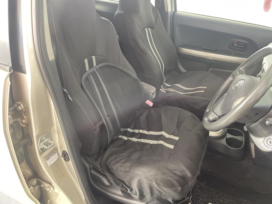 Photo '14' of Toyota IST