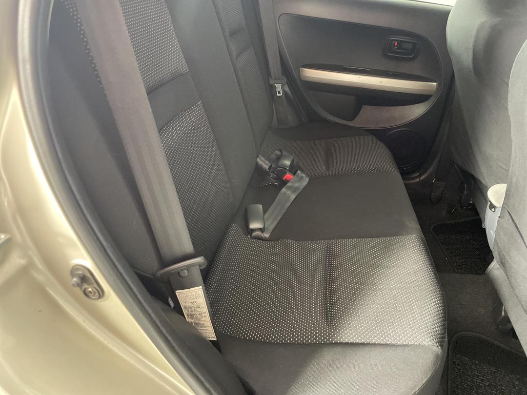 Photo '18' of Toyota IST