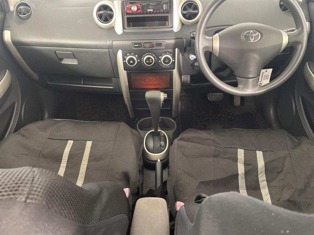 Photo '16' of Toyota IST