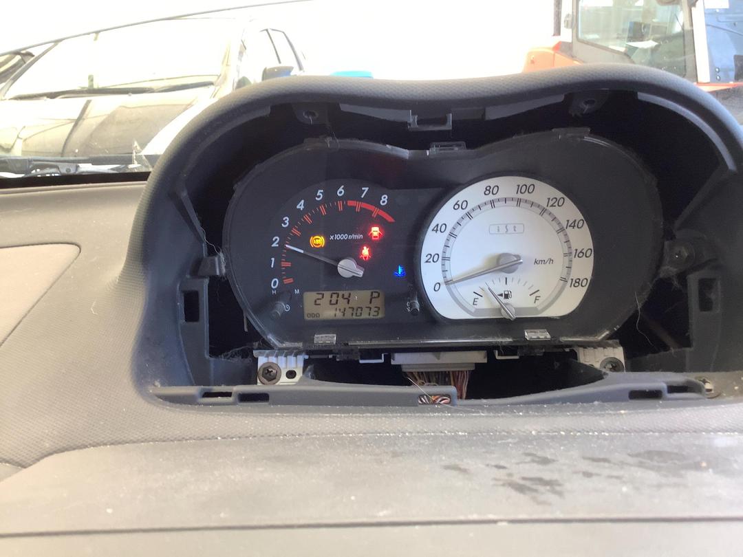 Photo '15' of Toyota IST