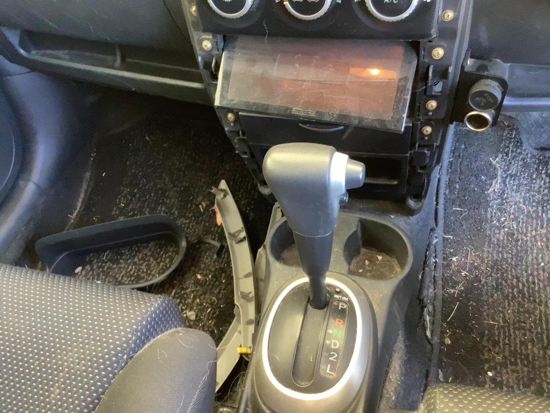 Photo '16' of Toyota IST