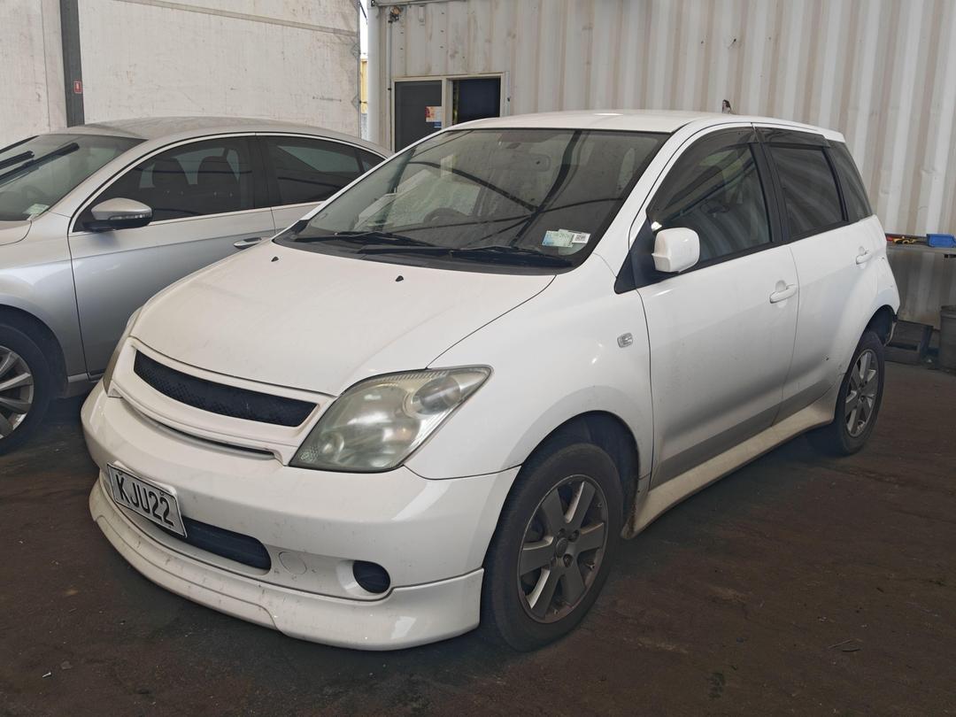 Photo '2' of Toyota IST Photo '2' of Toyota IST