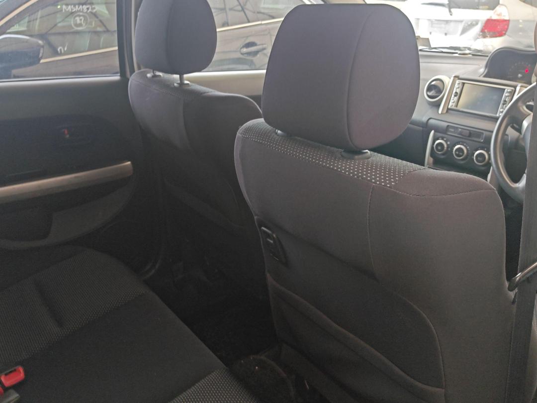 Photo '8' of Toyota IST Photo '8' of Toyota IST