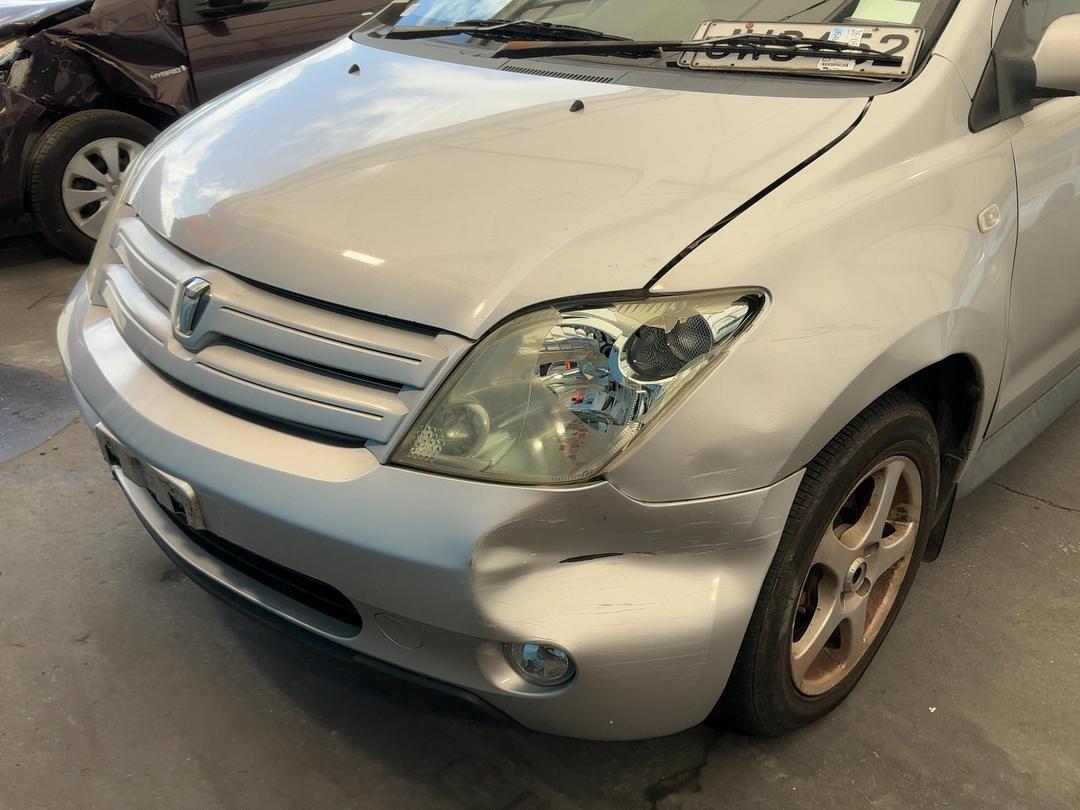 Photo '3' of Toyota IST Photo '3' of Toyota IST