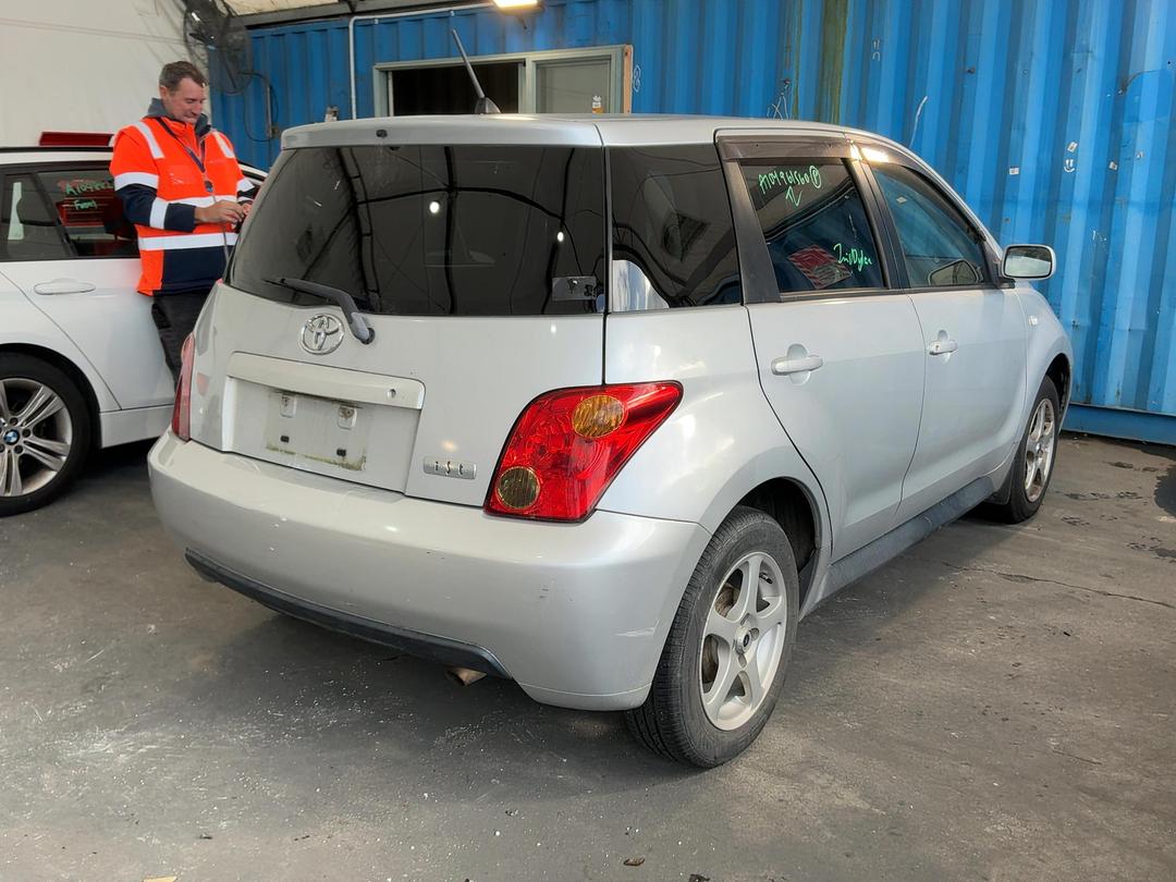 Photo '7' of Toyota IST Photo '7' of Toyota IST