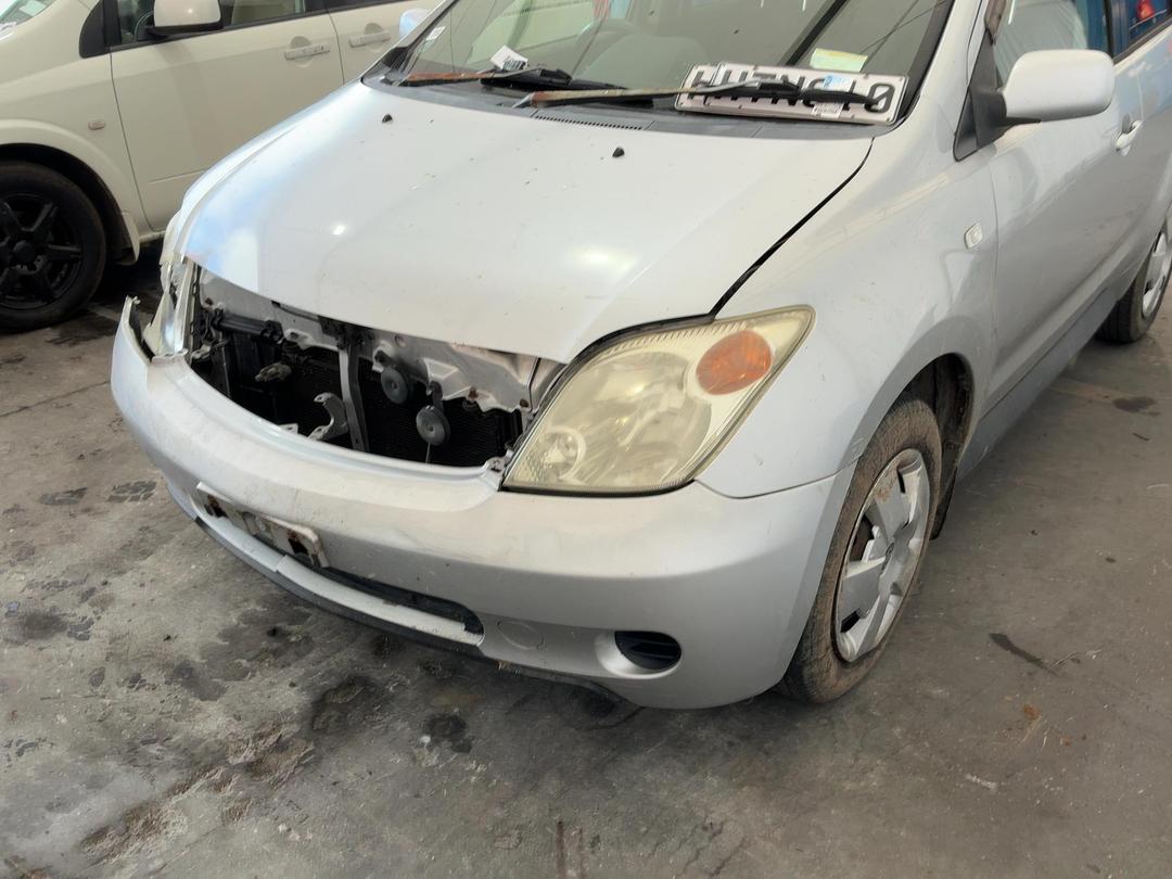 Photo '4' of Toyota IST