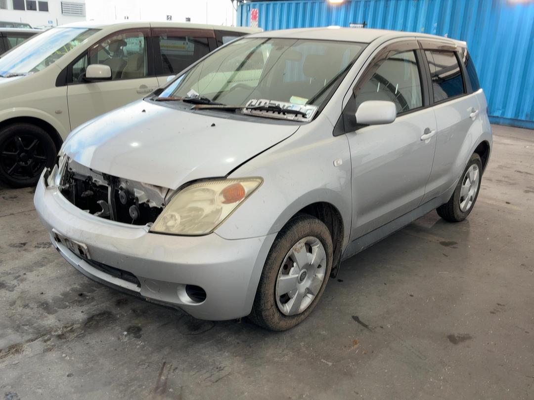 Photo '5' of Toyota IST