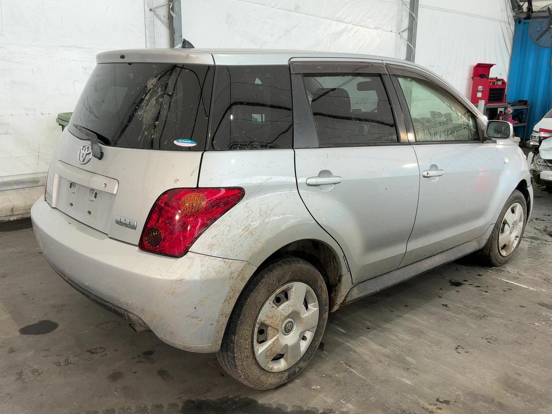 Photo '12' of Toyota IST