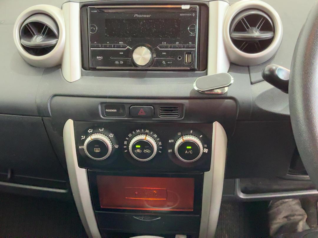 Photo '20' of Toyota IST