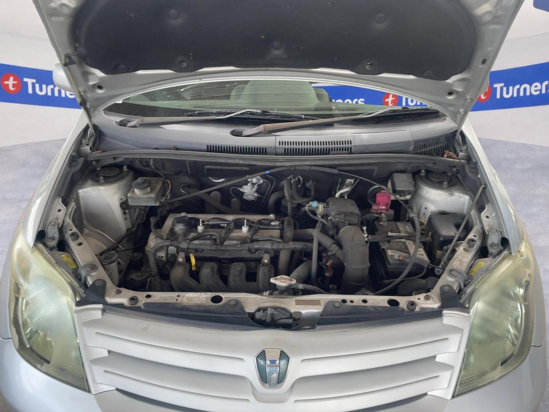 Photo '11' of Toyota IST Photo '11' of Toyota IST