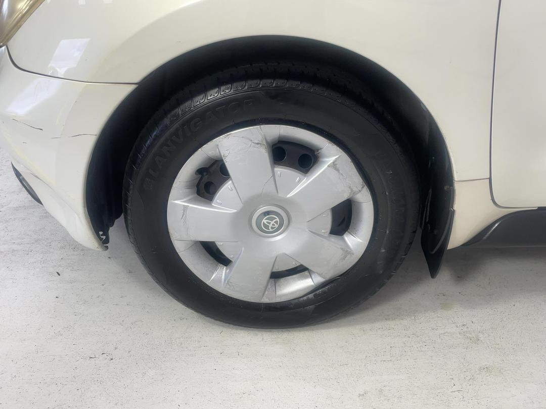 Photo '10' of Toyota IST