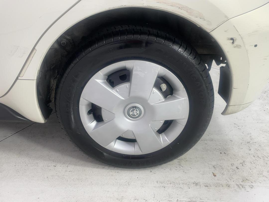 Photo '11' of Toyota IST