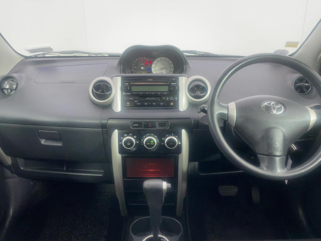 Photo '17' of Toyota IST