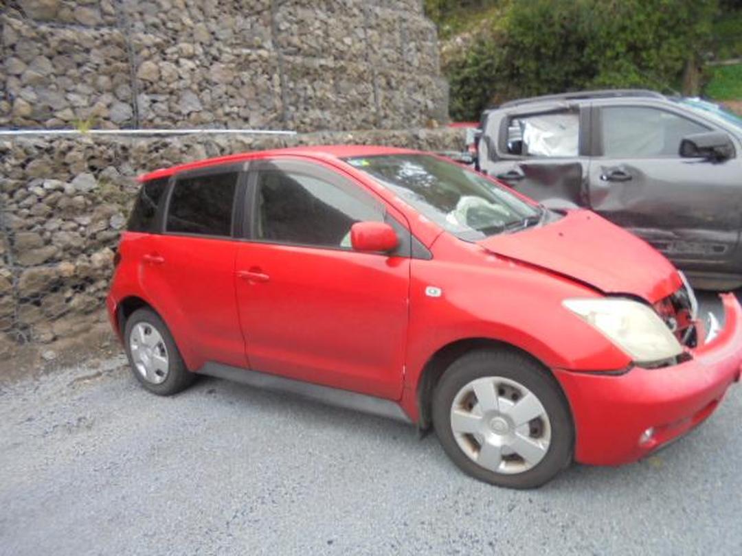 Photo '2' of Toyota IST Photo '2' of Toyota IST