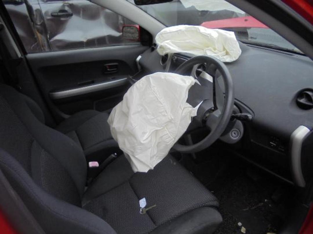 Photo '13' of Toyota IST Photo '13' of Toyota IST