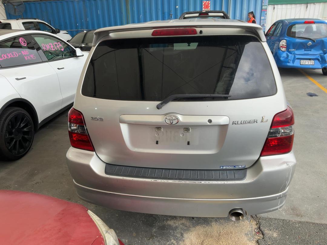 Photo '10' of Toyota Kluger