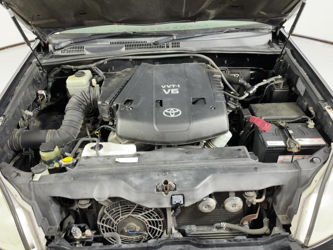 Photo '13' of Toyota Landcruiser Prado
