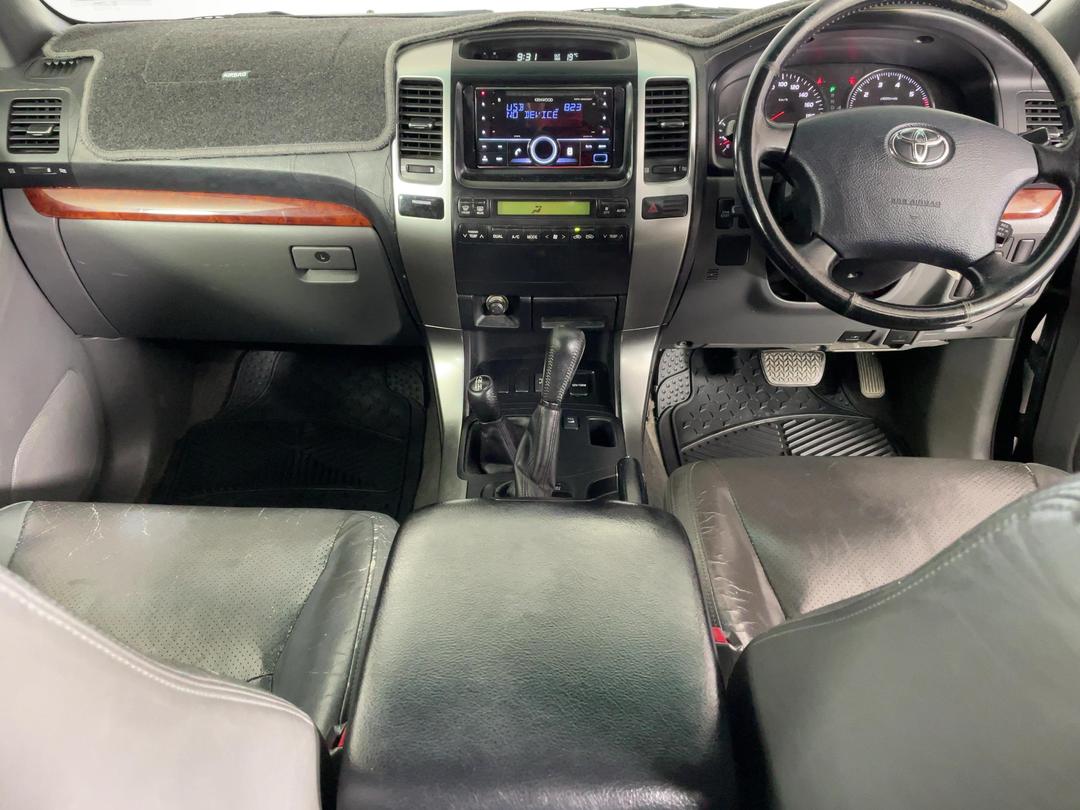 Photo '17' of Toyota Landcruiser Prado