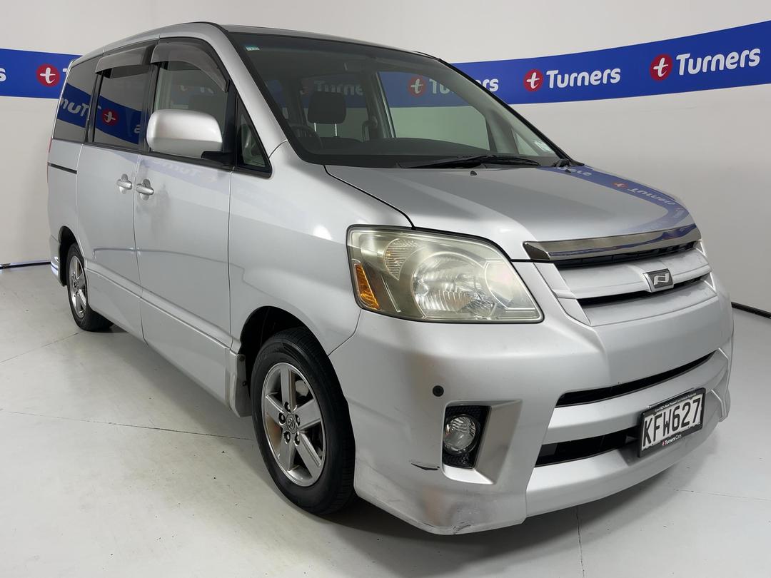 Photo '1' of Toyota Noah