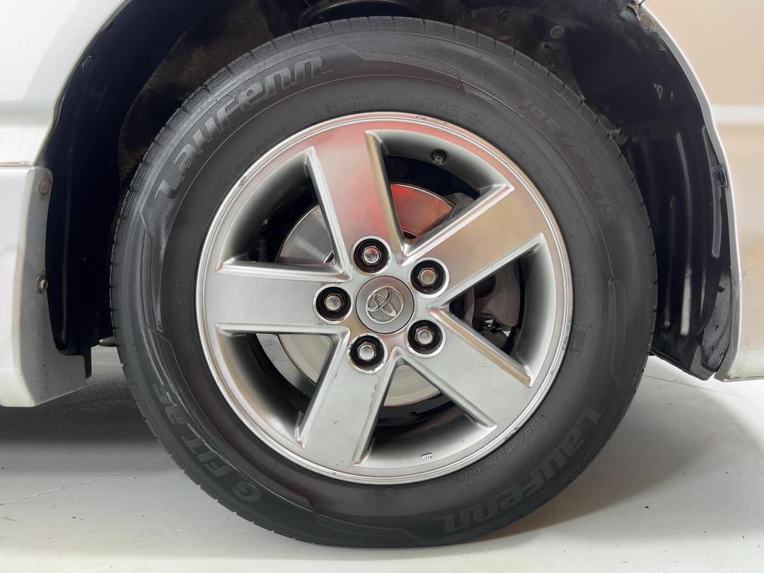 Photo '9' of Toyota Noah