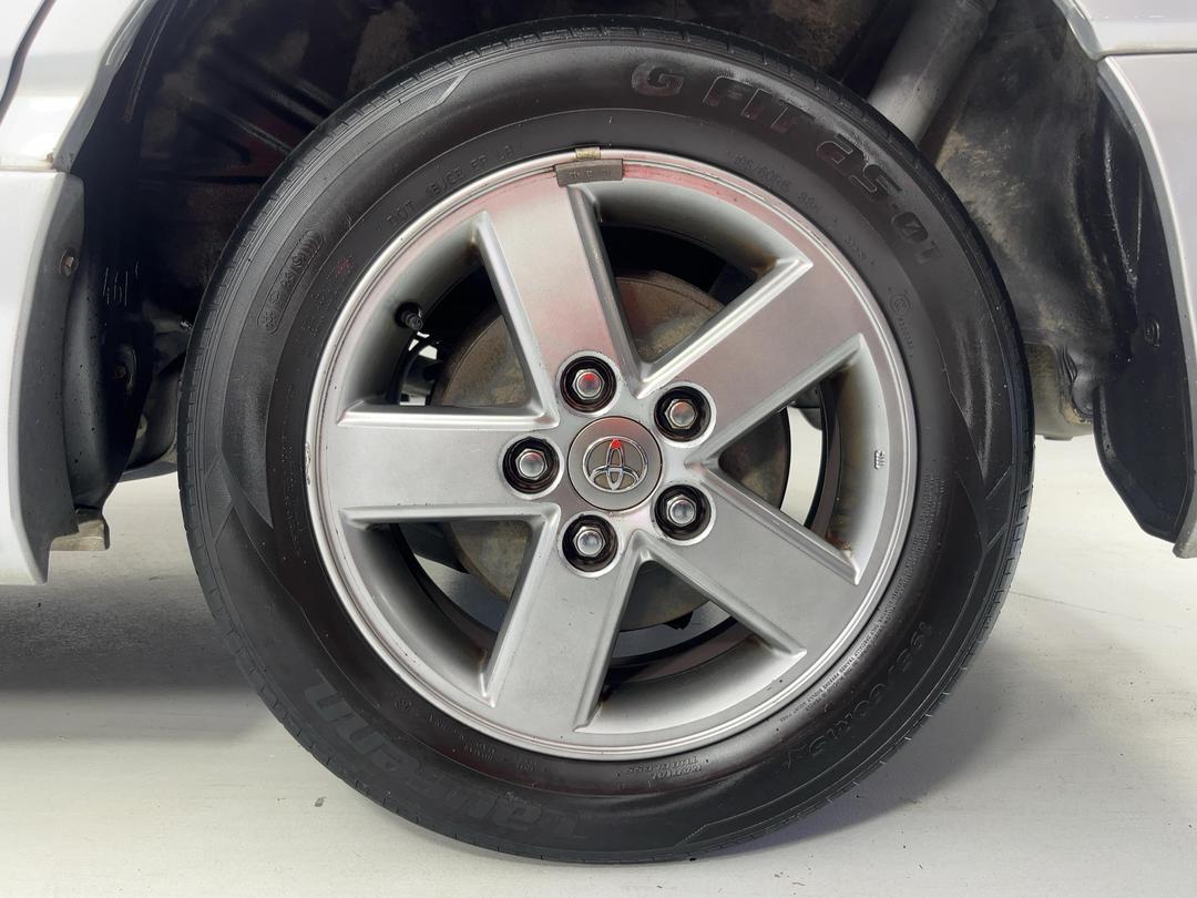 Photo '11' of Toyota Noah
