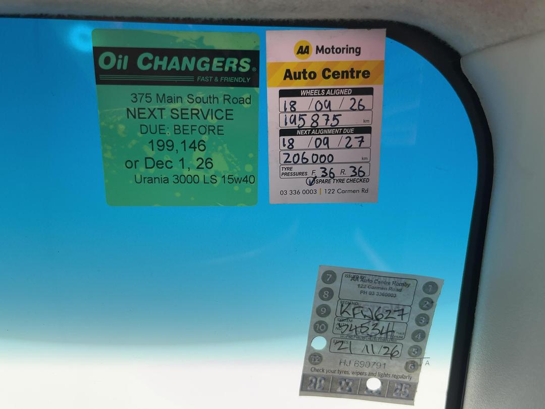 Photo '25' of Toyota Noah